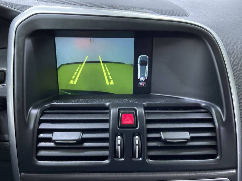 2016 Volvo XC60 T5 Drive-E Platinum