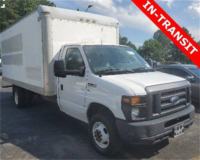 2013 Ford E-Series Chassis E-350 SD