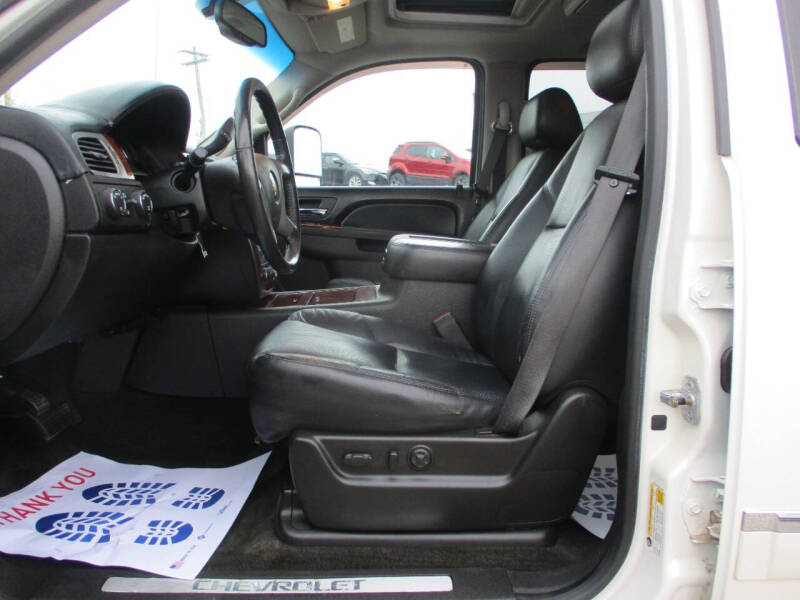 2011 Chevrolet Avalanche LTZ