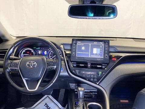 2022 Toyota Camry Hybrid XLE