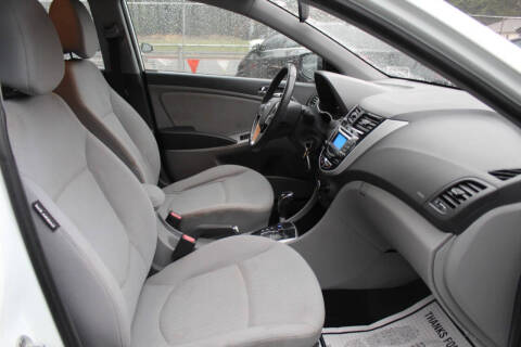 2012 Hyundai Accent SE