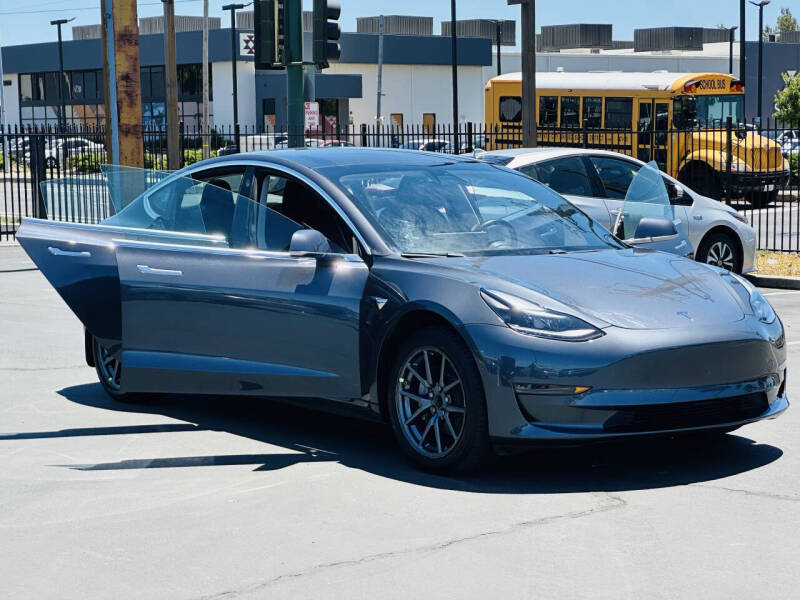 2018 Tesla Model 3 Mid Range