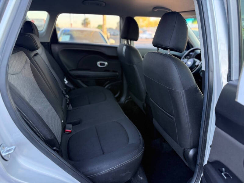 2017 Kia Soul +