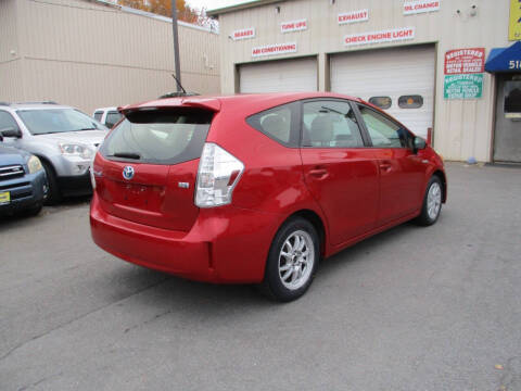 2013 Toyota Prius v Two
