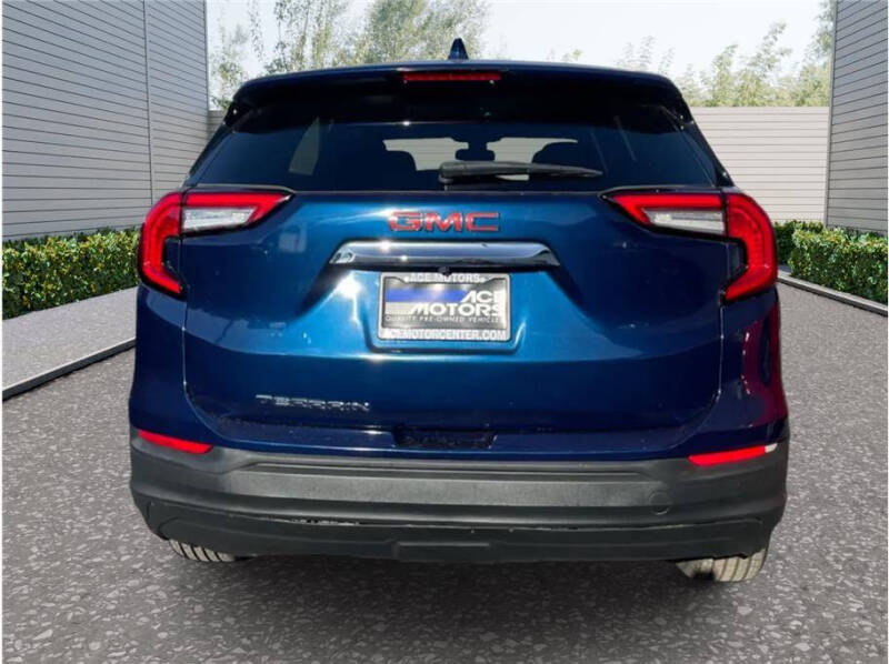 2022 GMC Terrain SLE
