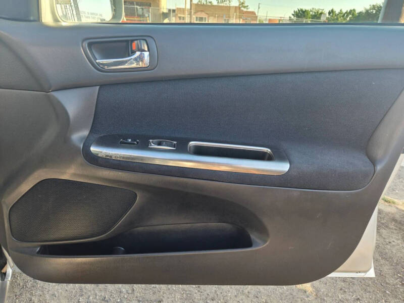 2003 Toyota Camry SE V6