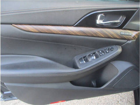 2017 Nissan Maxima Platinum