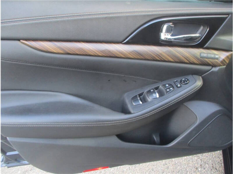 2017 Nissan Maxima Platinum