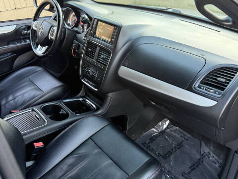 2017 Dodge Grand Caravan GT