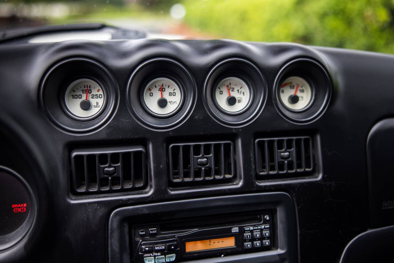 1997 Dodge Viper 19
