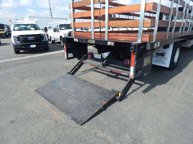 2014 Freightliner M2 106