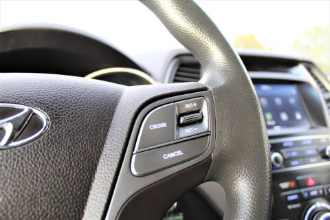 2018 Hyundai Santa Fe SE