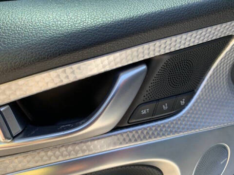 2023 Genesis G70