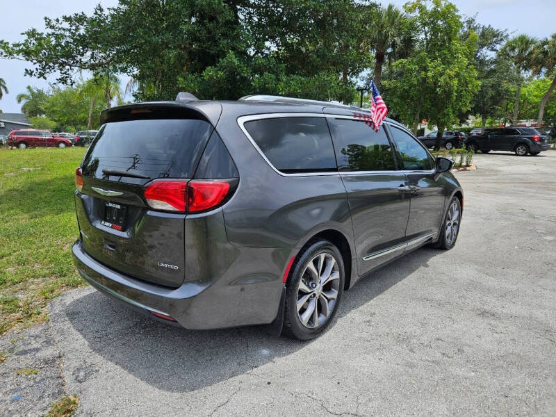 2017 Chrysler Pacifica Limited