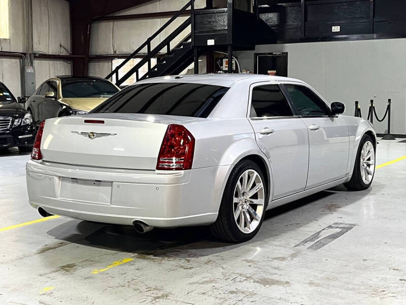 2009 Chrysler 300 SRT-8