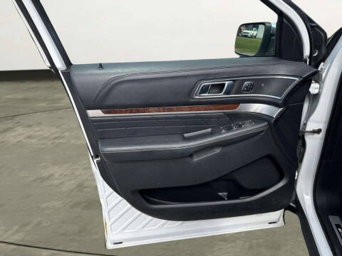 2017 Ford Explorer Platinum