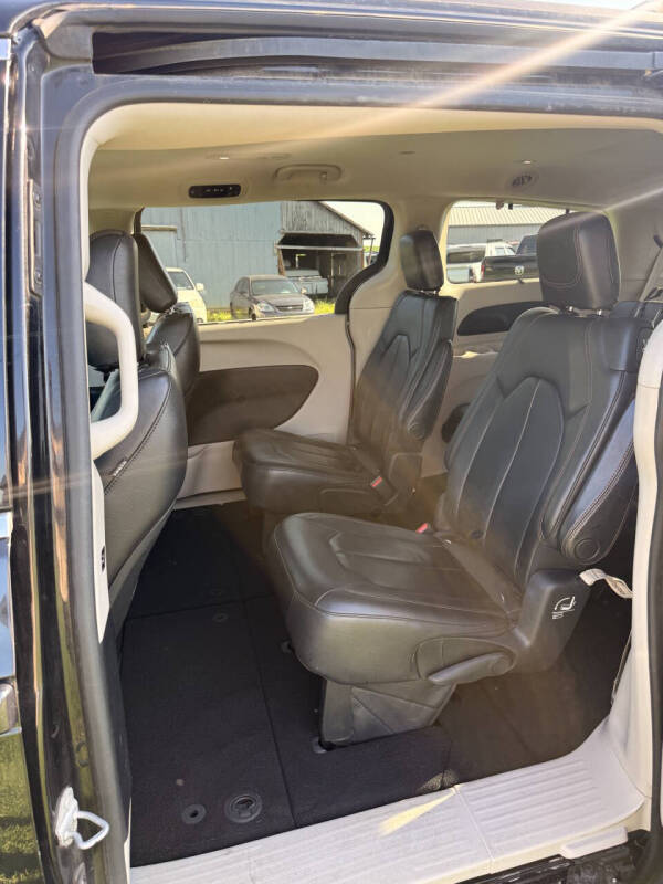 2017 Chrysler Pacifica Touring Plus