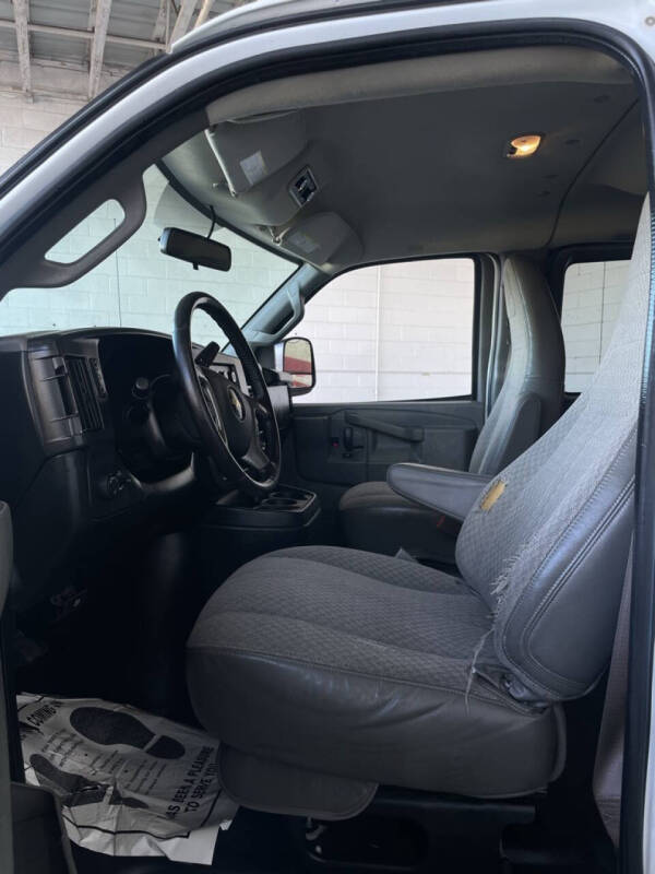 2017 Chevrolet Express LT 3500