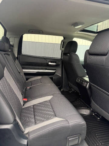 2015 Toyota Tundra SR5