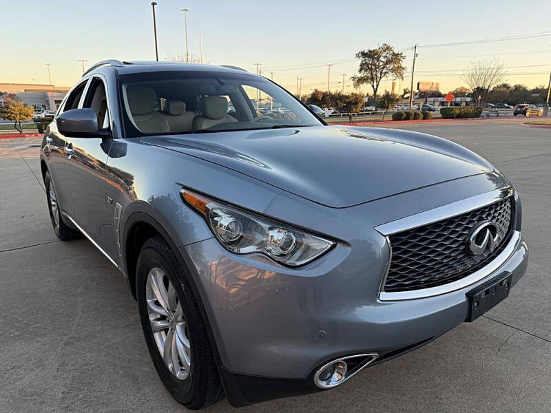2017 Infiniti QX70