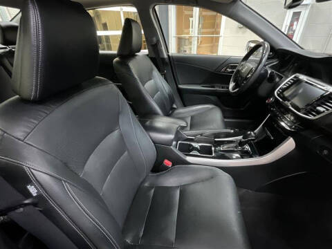 2017 Honda Accord Hybrid Touring