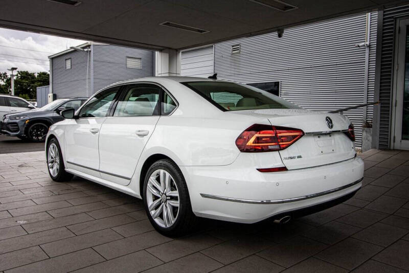 2017 Volkswagen Passat 1.8T SEL Premium