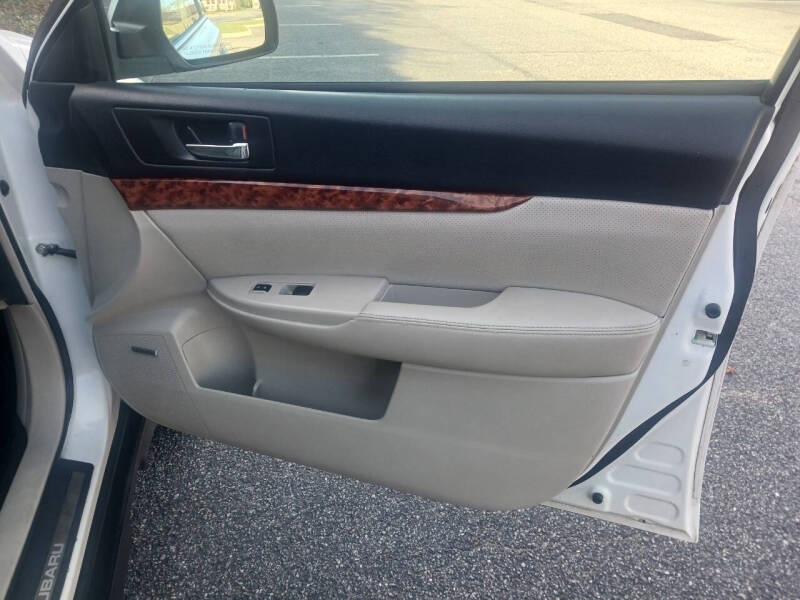 2011 Subaru Outback 2.5i Limited