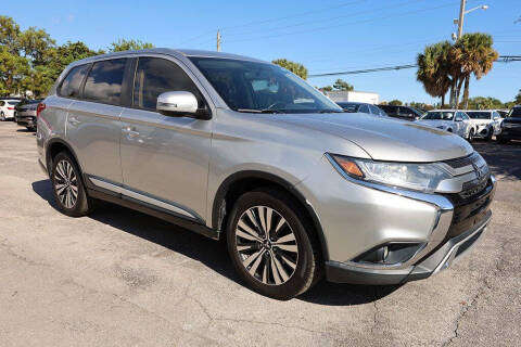 2019 Mitsubishi Outlander SE