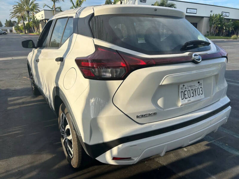 2021 Nissan Kicks S