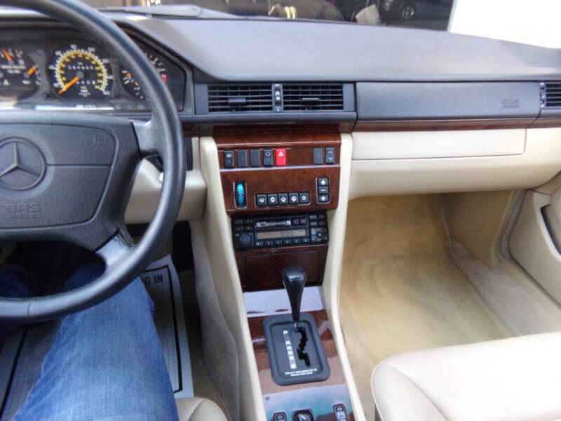 1994 Mercedes-Benz E-Class E 320