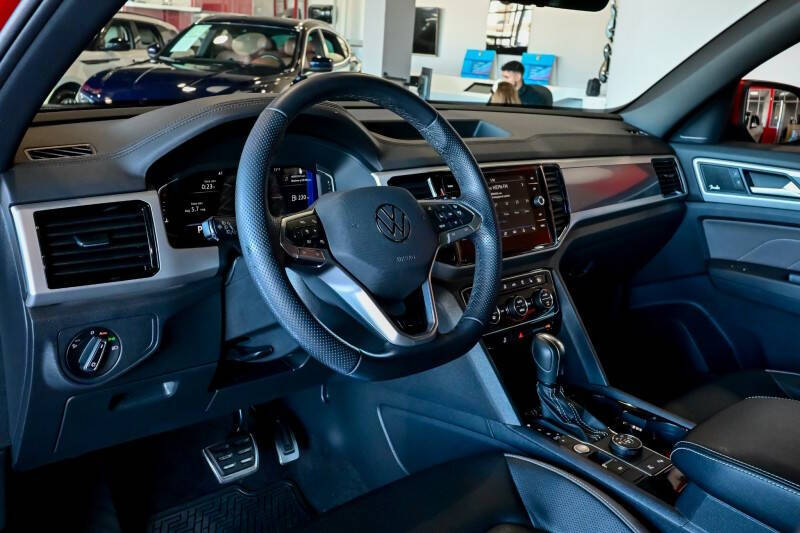 2022 Volkswagen Atlas Cross Sport V6 SEL Premium R-Line 4Motion