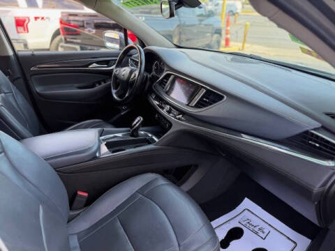2020 Buick Enclave Essence