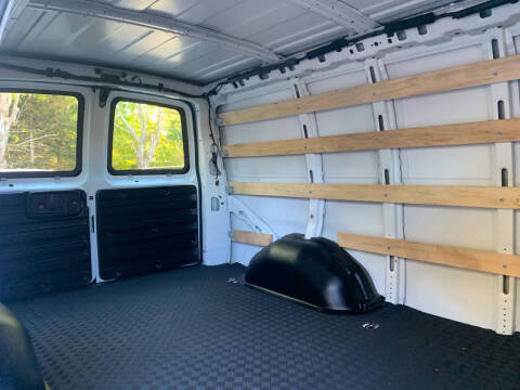 2024 Chevrolet Express 2500