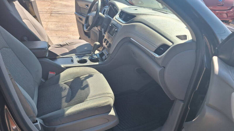 2017 Chevrolet Traverse LS