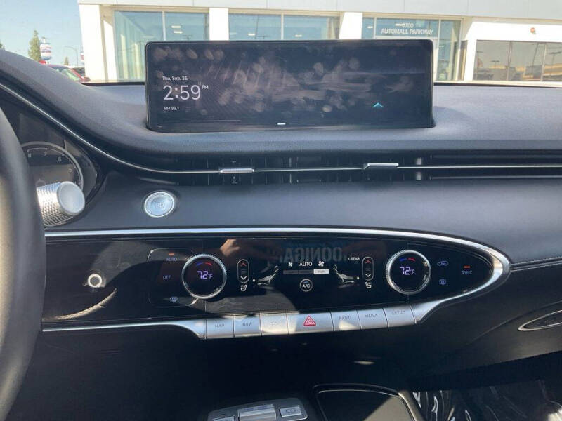 2025 Genesis GV70 2.5T Standard