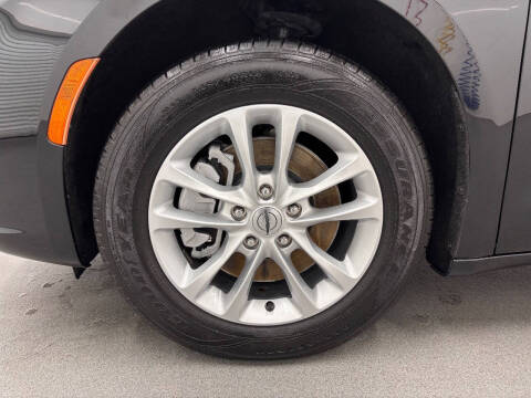 2022 Chrysler Pacifica Touring