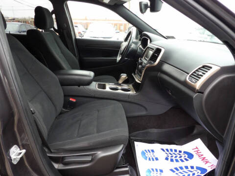 2017 Jeep Grand Cherokee Laredo E