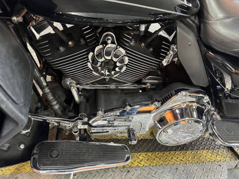 2014 Harley-Davidson FLHTK - Electra Glide Ul