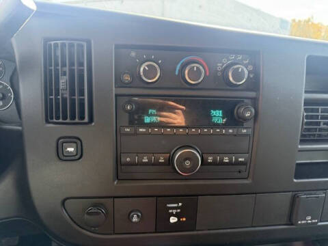 2024 Chevrolet Express 2500