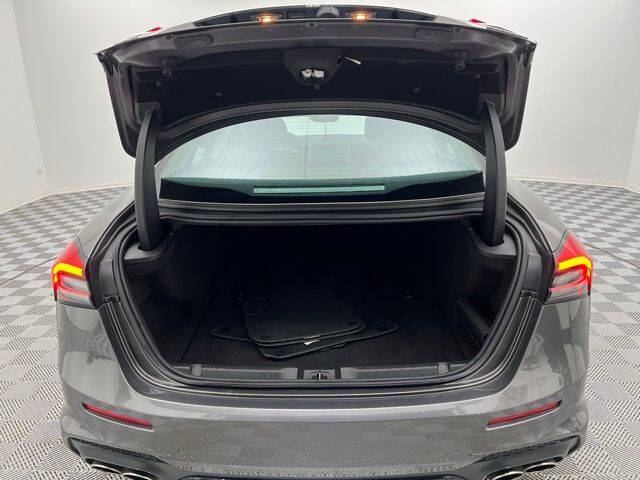 2022 Maserati Ghibli Modena Q4