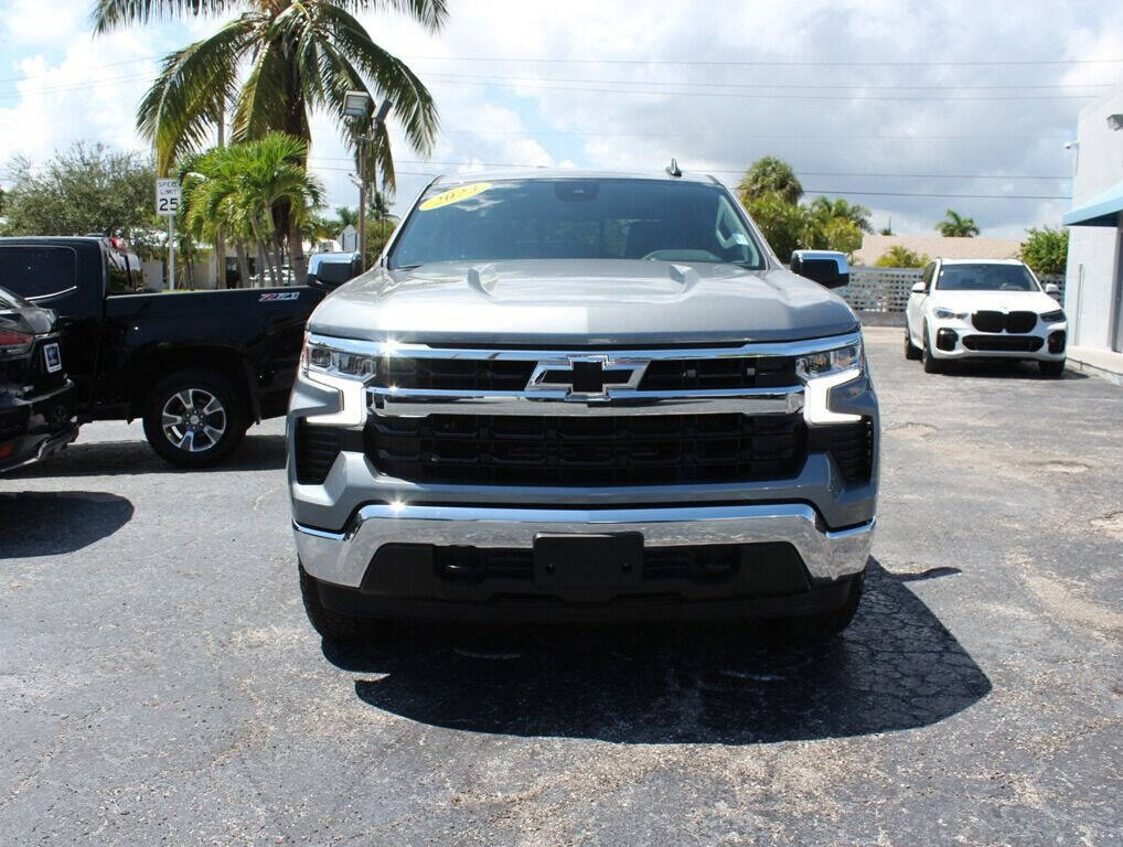 2023 Chevrolet Silverado Pickup - $48,995