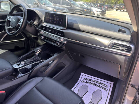 2022 Kia Telluride LX