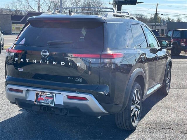 2025 Nissan Pathfinder Platinum
