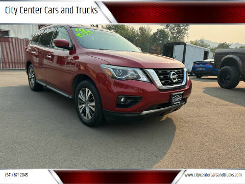 2017 Nissan Pathfinder for sale at City Center Cars and Trucks in Roseburg OR