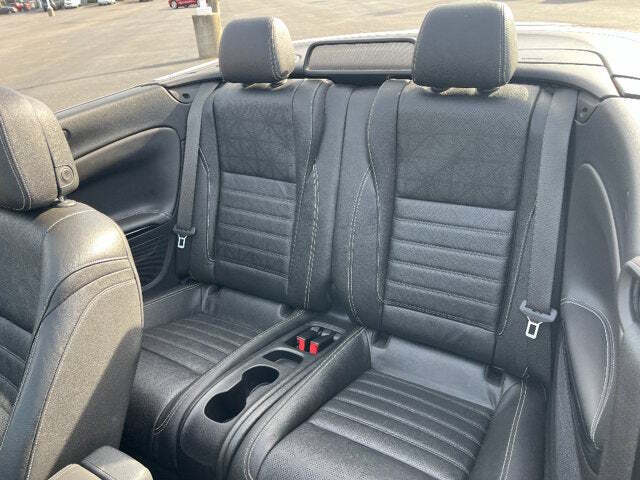 2016 Buick Cascada 23