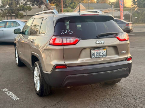 2019 Jeep Cherokee Latitude