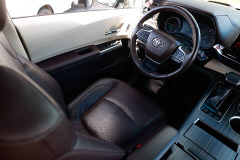 2021 Toyota Sienna Platinum 7-Passenger