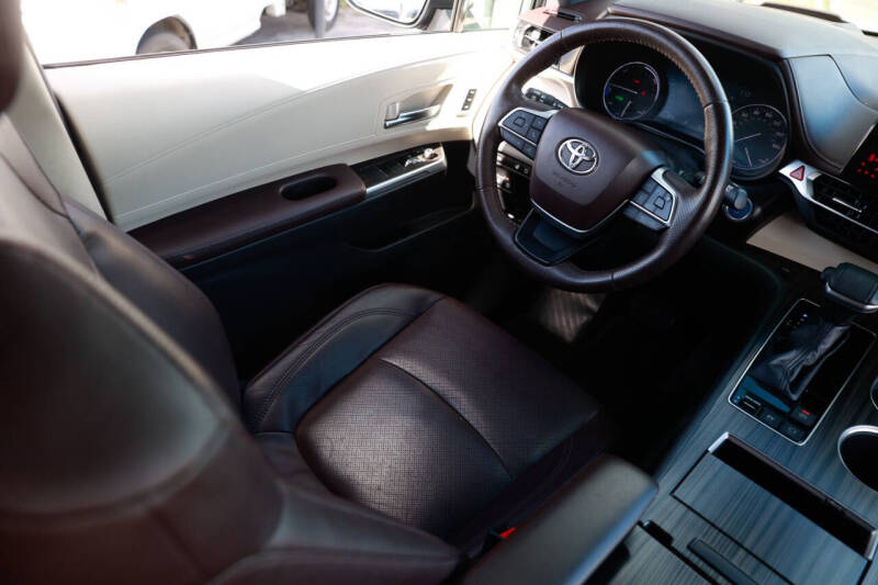 2021 Toyota Sienna Platinum 7-Passenger
