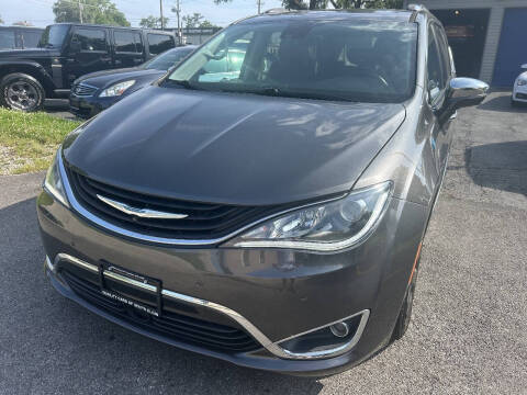 2018 Chrysler Pacifica Hybrid Limited