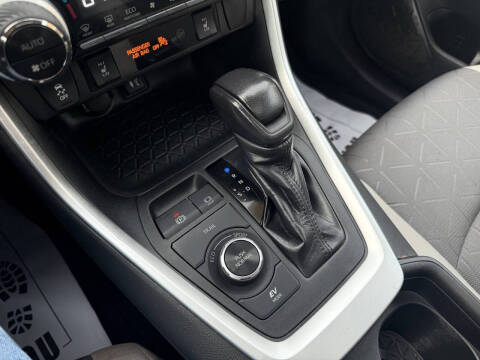 2019 Toyota RAV4 Hybrid XLE